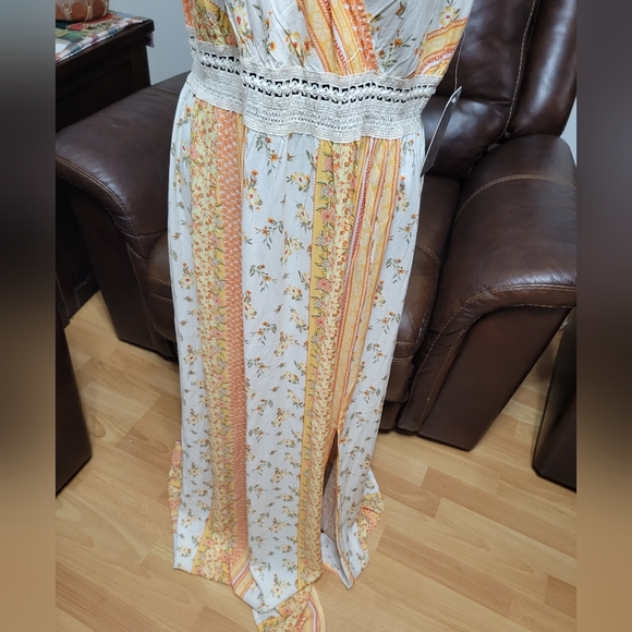 Spring Time Maxi Dress - Picture 3 of 5